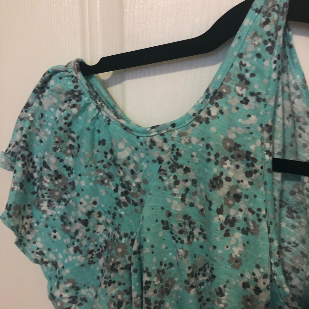 Torrid Cold Shoulder Tee - Picture 3 of 3